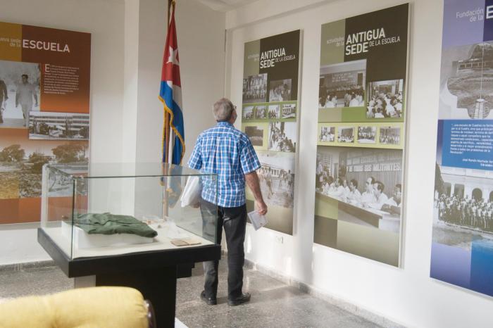  Inauguran sala de Historia en la escuela provincial del Parido