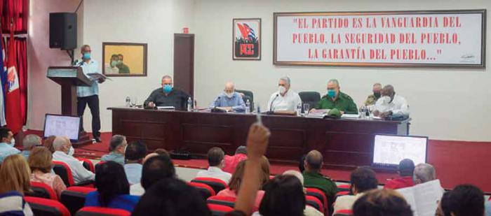 delegados de La Habana al Octavo Congreso del Partido Comunista de Cuba