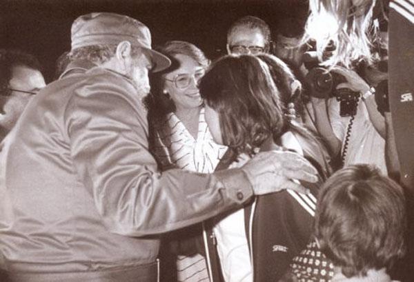 Fidel recibe a niños de Chernóbil