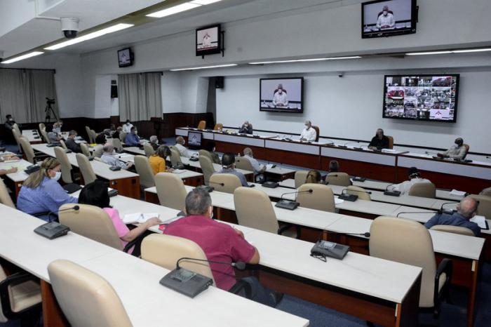 Gobierno cubano aprueba nuevas medidas 