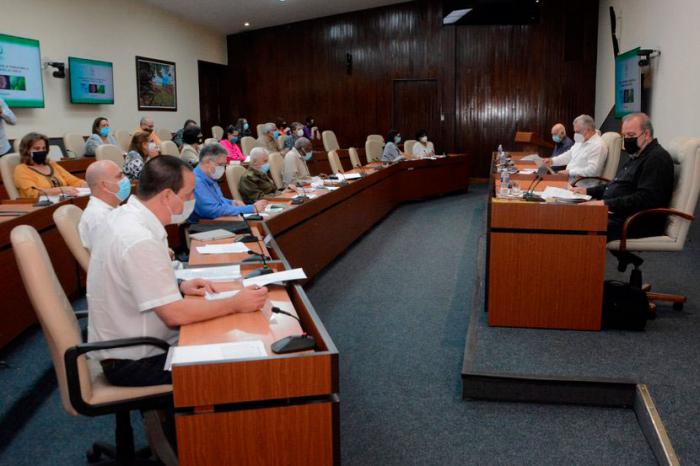 reunión del Grupo Temporal de Trabajo para la Prevención y Control de la COVID-19, la cual fue encabezada por el Presidente de la República, Miguel Díaz-Canel Bermúdez, el Segundo Secretario del Comité Central del Partido Comunista, José Ramón Machado Ventura, y el Primer Ministro, Manuel Marrero Cruz.