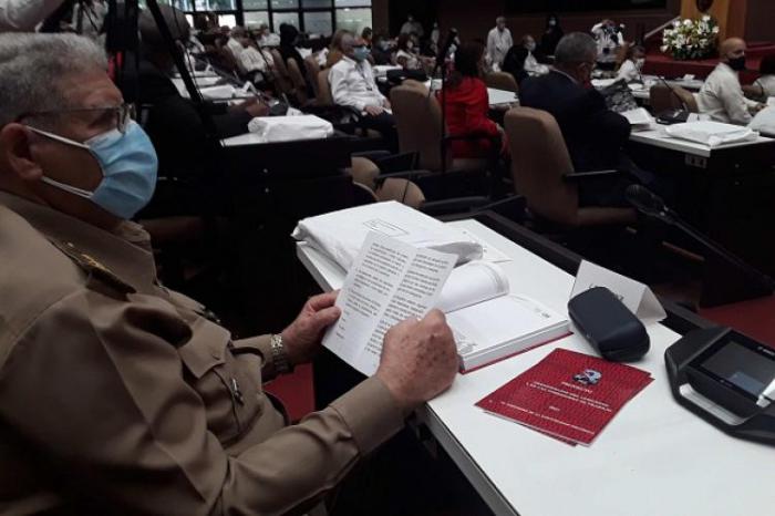  Se desarrolla trabajo en comisiones del 8vo. Congreso del Partido