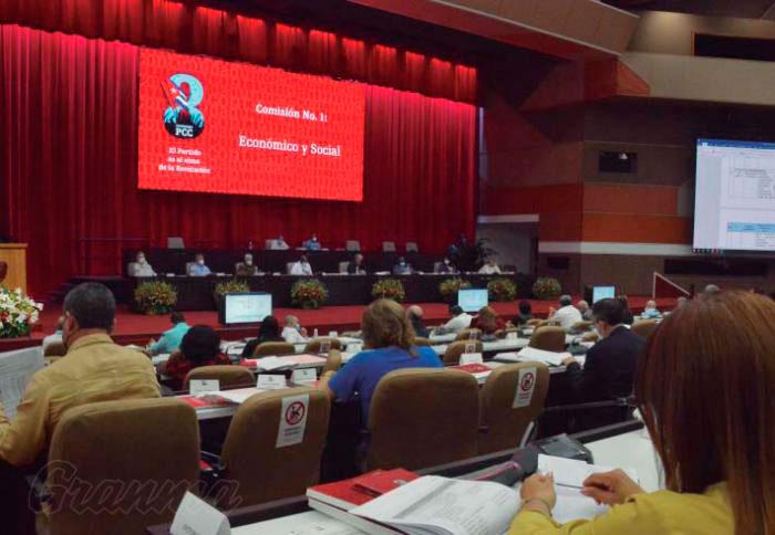 Economía para el desarrollo sostenible y la defensa de Cuba 