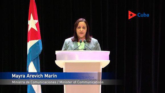 Ministra de Comunicaciones de Cuba, Mayra Arevich