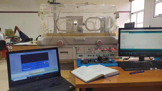 Expertos cubanos desarrollan proyectos para recuperar incubadoras neonatales