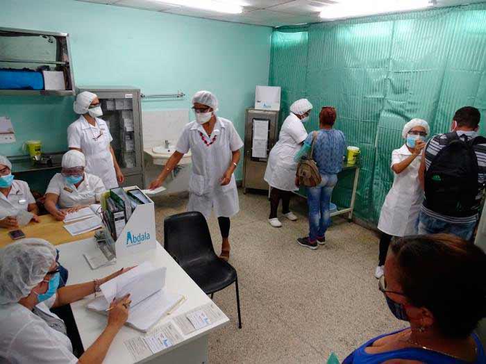 Vacunatorio en la habana