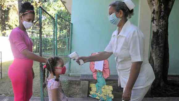La experta alertó sobre el papel de la familia como máxima responsable del cuidado de niños y adolescentes.