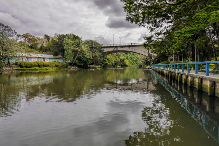 Río Almendares en el Parque Metropolitano de La Habana