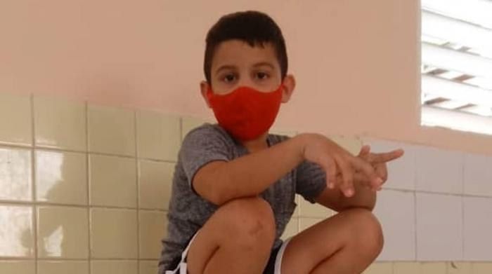 Estudian impactos del confinamiento sanitario en niños y adolescentes 
