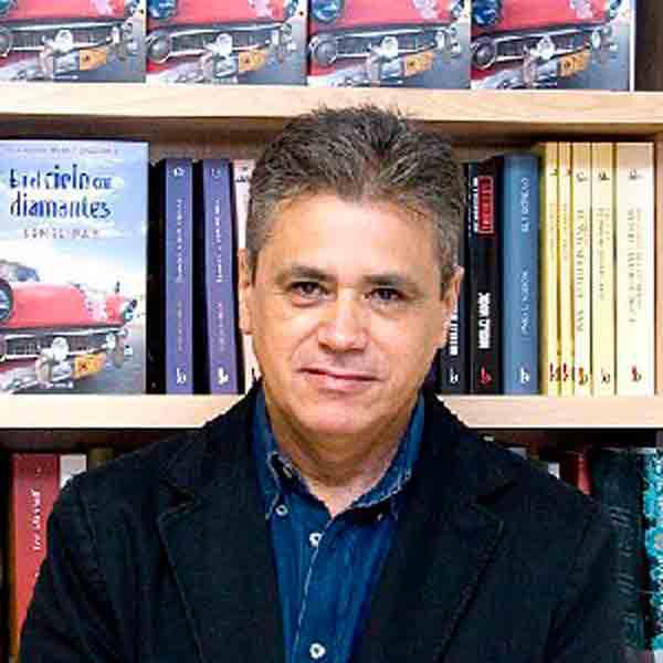 Senel Paz, Premio de Literatura Ernest Hemingway