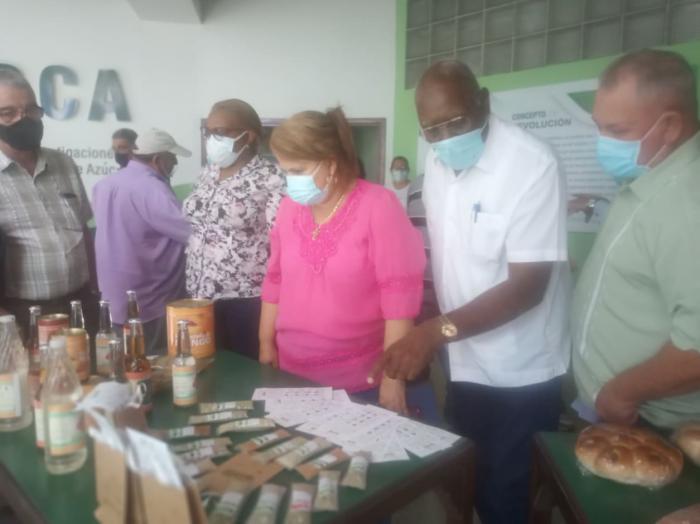 Intercambia vicepresidente cubano sobre desarrollo municipal 