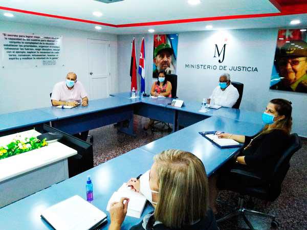 Evaluá Ministra de Comunicaciones proceso de informatización del Ministerio de Justicia