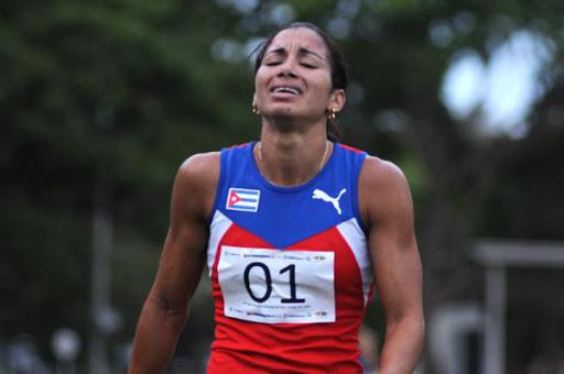 Leydi Laura Moya: Una habanera en la tierra del sol naciente