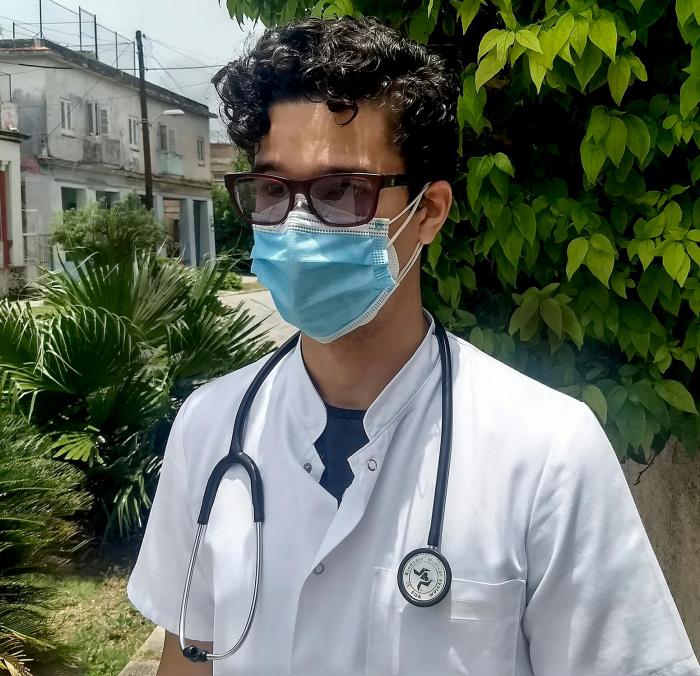 Joven protagonista en la batalla de enfrentamiento a la Covid-19