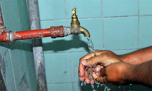 Consumo de agua ¿directo del grifo o embotellada?