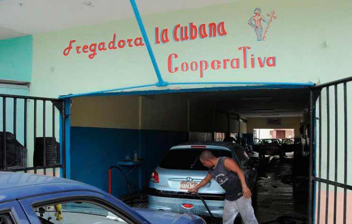 Cooperativa no agropecuaria. fregadora de autos