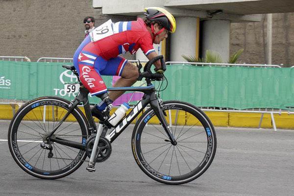 Damián López: En la pista contra el reloj y por la vida