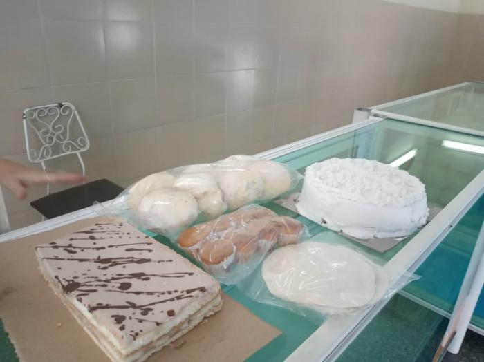Además de las bolsas de pan y panques, pueden adquirirse otros alimentos libres de gluten.