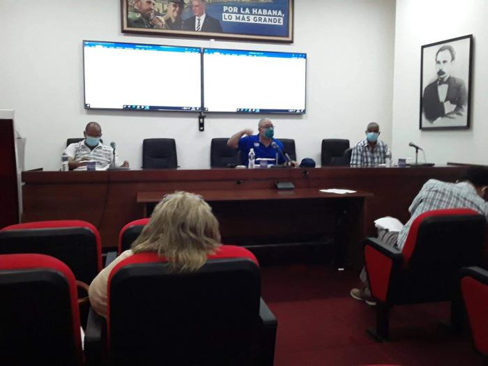 Presidencia de la reunión del Grupo Temporal de Trabajo para el enfrentamiento a la COVID-19 en La Habana