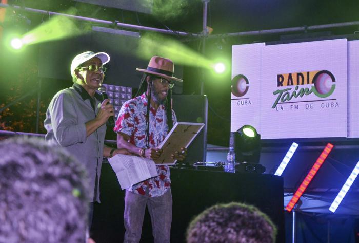 Entrega de Premios del MusicDos 2019, DJ Jigue fue el ganador.