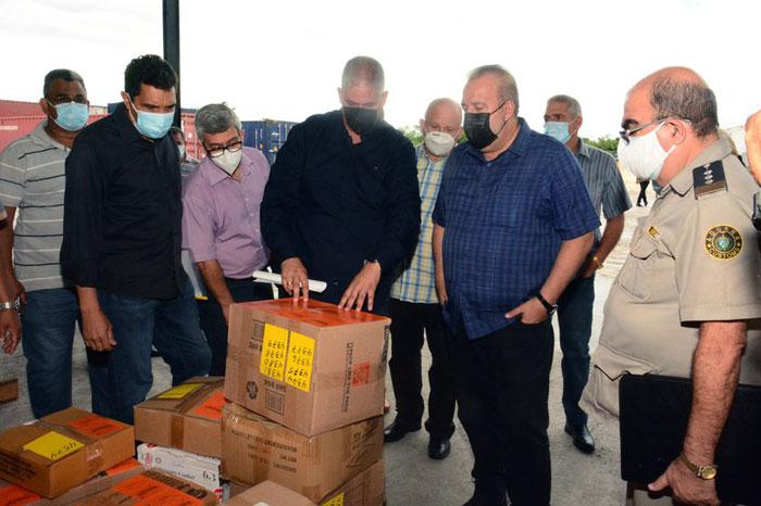 Manuel Marrero visita agencias receptoras y distribuidoras de paqueterías