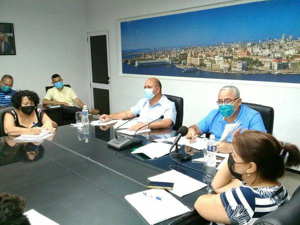 Reconocen labor del Ministerio de la Agricultura en acciones en barrios de 10 de Octubre