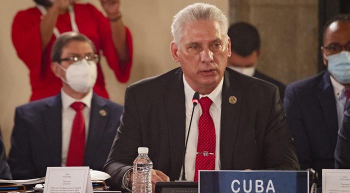 Reafirmo aquí que el pueblo y el Gobierno cubanos defenderán el Estado Socialista de Derecho y Justicia Social. 