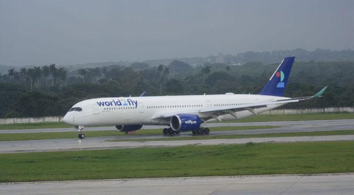 Vuelo inaugural de la aerolínea española World2Fly