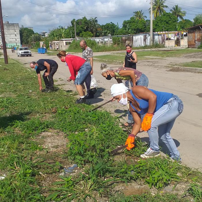 Policía habanera participa en Trabajo voluntario  