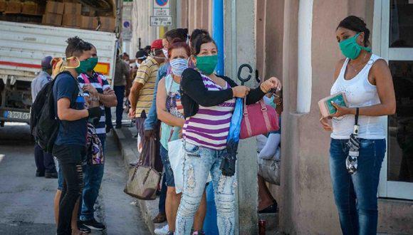 Aglomeraciones en redes de mercados y tiendas 
