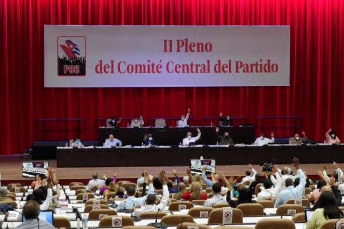 Trabajo político-ideológico: tema estratégico que exige mucha sabiduría
