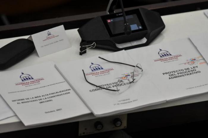Aprueban en el Parlamento cuatro leyes del ámbito jurídico cubano