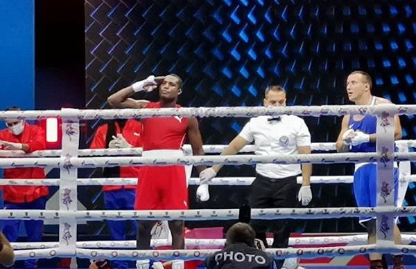 Julio César La Cruz, boxeador cubano