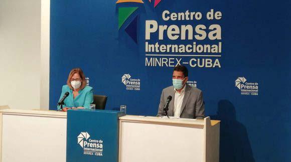 Conferencia de prensa sobre el restablecimiento de las transportaciones de pasajeros, en el Centro de Prensa Internacional, con la presencia del Ministro del Transporte, Eduardo Rodríguez Dávila.
