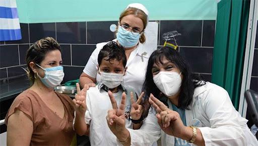 Continúa la vacunación en los grupos menores de 19 años 