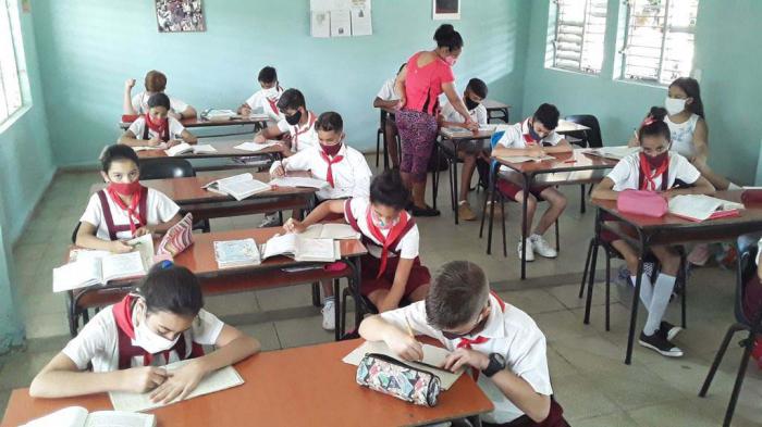Niños en el aula. Reinicio curso escolar 2020- 2021