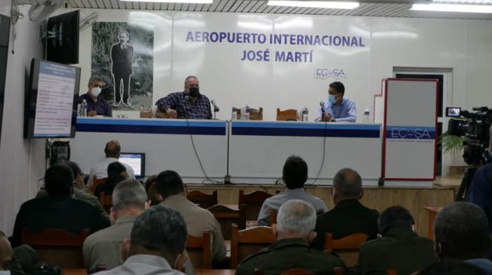 Manuel Marrero, Primer Ministro en el aeropuerto internacional José Martí