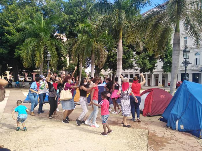 celebraciones en el Parque Central por el 502 Aniversario de La Habana