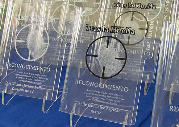 Reconocen al equipo de de Tras la Huella