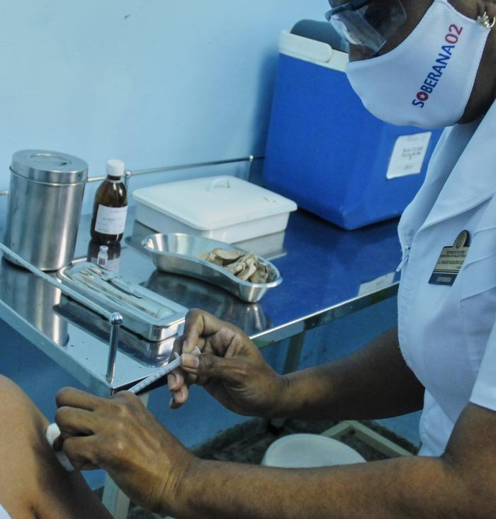 Vacunación contra COVID-19