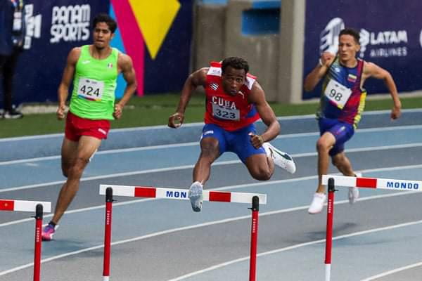 Deportistas masculinos en el decatlón