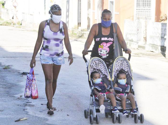 Mujeres con niños