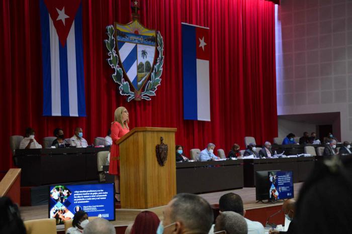 Aprueba Parlamento cubano Plan de la Economía