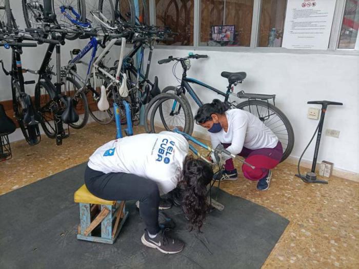 Mipyme Vélo Cuba, entre las primeras aprobadas en La Habana, se dedica a la reparación de bicicletas, entre otras actividades.