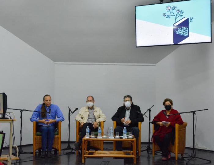 Personas que participaron en la Conferencia de prensa