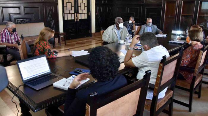 Comisiones parlamentarias: el vínculo con la población y el seguimiento a programas del país 