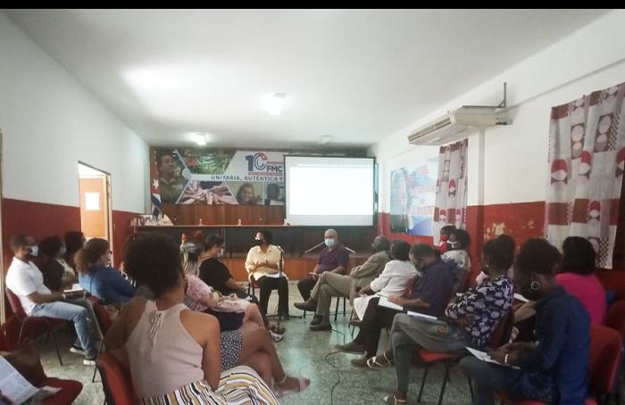 El taller se desarrolló en el centro Fe del Valle, de la Federación de Mujeres Cubanas (FMC).