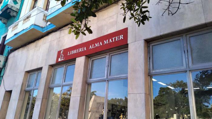 Reabre sus puertas Librería Alma Mater