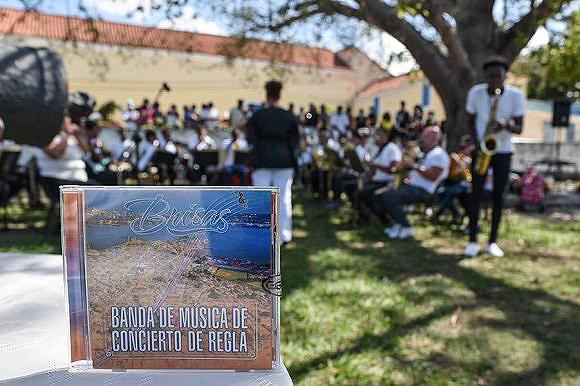 Disponible primer CD de la Banda de música de concierto de Regla