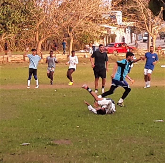 Sábado seco, domingo movido